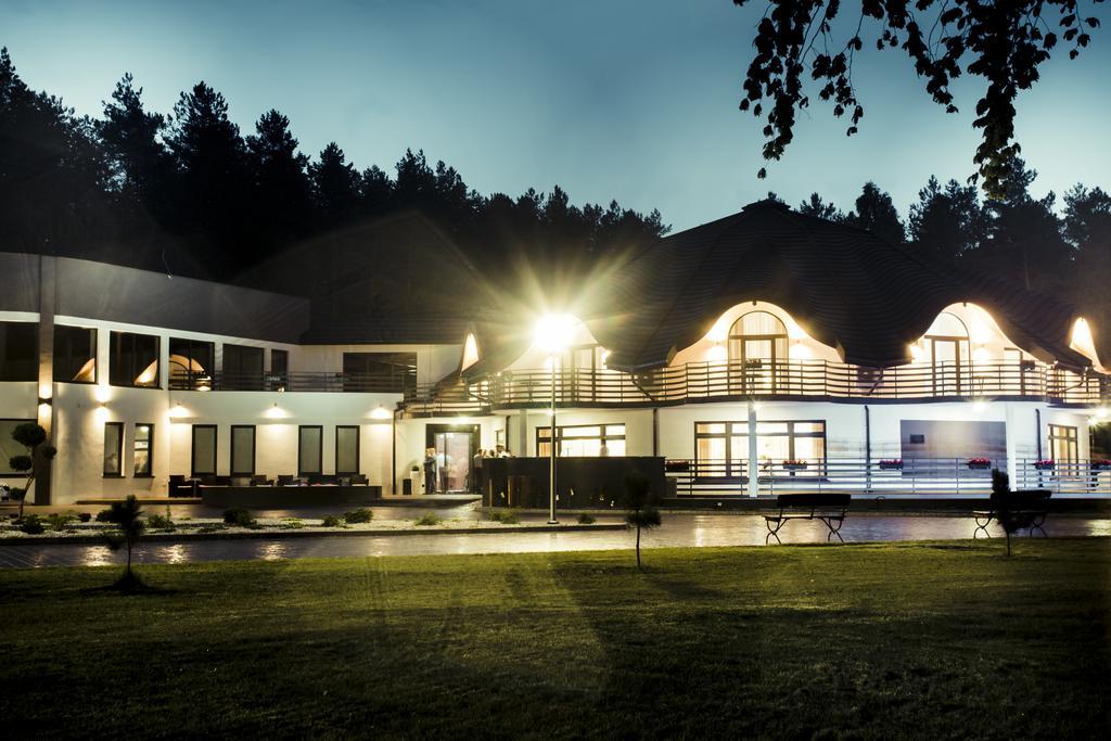 Rezydencja Sosnowa Luxury Hotel Janow Lubelski Exterior photo