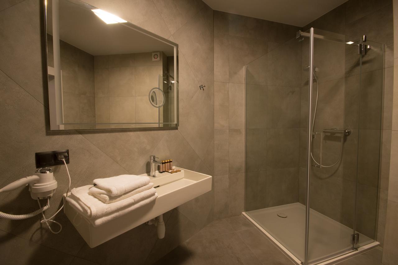 Rezydencja Sosnowa Luxury Hotel Janow Lubelski Room photo